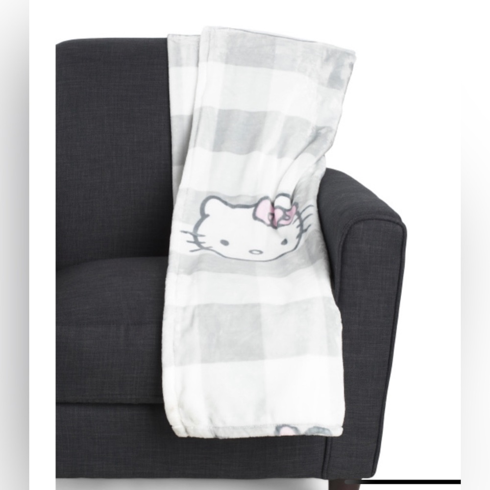 Hello Kitty Throw Checkered Grey and White